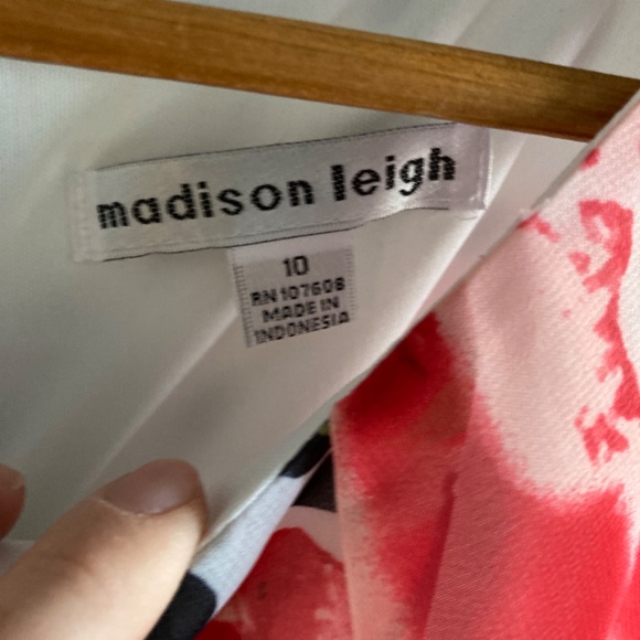 Madison Leigh Spring Flowy Dress Feminine Floral Size 10 Maxi Breezy and Light - Picture 3 of 8